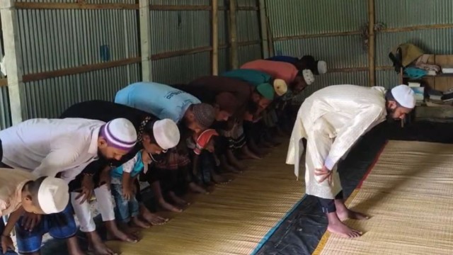 Eid-ul-Azha Prayers Held Early in Jhenaidah’s Harinakundu in Line with Saudi Arabia