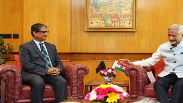 Outgoing Bangladesh Envoy Pays Farewell Call on Indian Foreign Minister