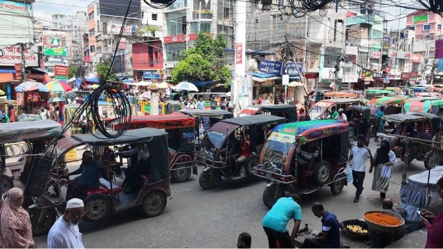 Unlicensed Auto-Rickshaws Choke Rajshahi, Raising Traffic and Safety Concerns