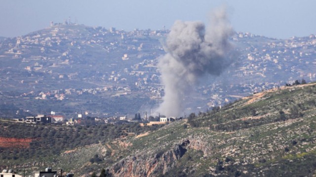 One Killed, 12 Injured in Israeli Airstrikes on Southern Lebanon