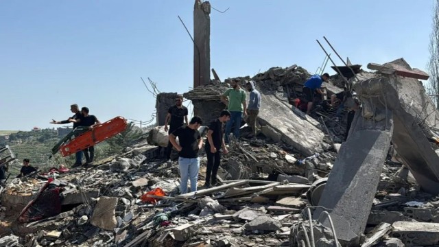 Dozens Killed in Fresh Attacks Amid Lebanon Ceasefire Tensions