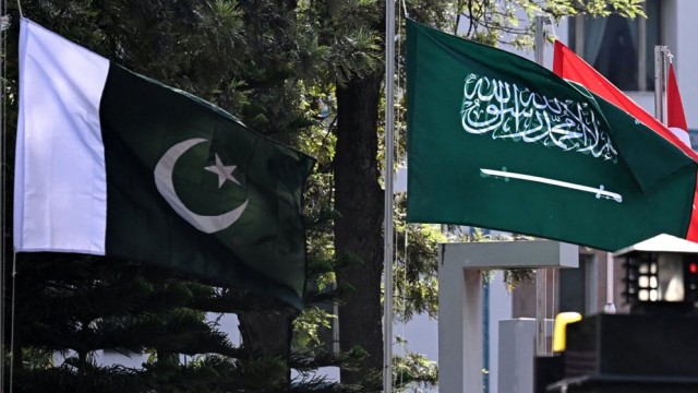 Saudi, Turkish and Pakistani Officials to Hold Regional Security Talks in Tehran
