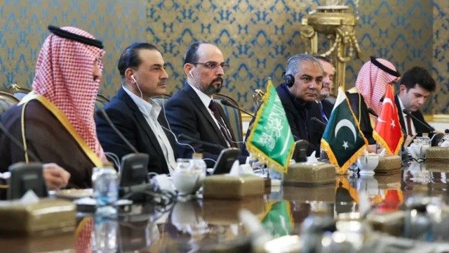 US Maintains Hardline Stance on Iran, Says Sanctions and Naval Blockade Are Taking Effect
