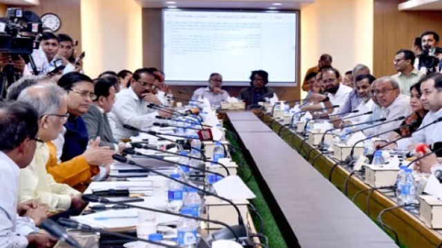 Govt Working to Protect Rights of Working Journalists: State Minister
