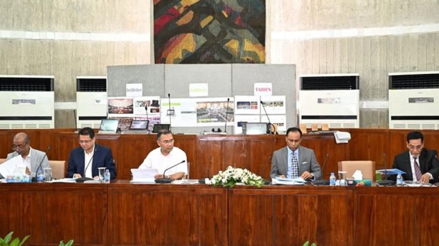 High-Level Meeting Reviews Modern Sound System for National Parliament