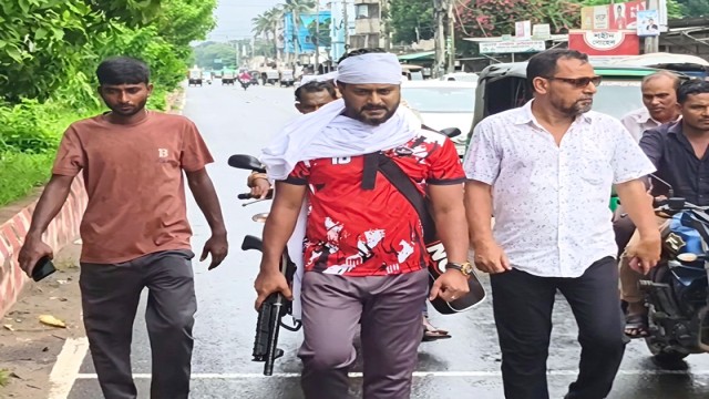 Former JCD Leader Detained After Publicly Displaying Shotgun in Pabna
