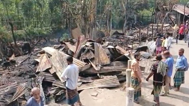 14 shops gutted in devastating fire at Shariktala Bazar in Pirojpur