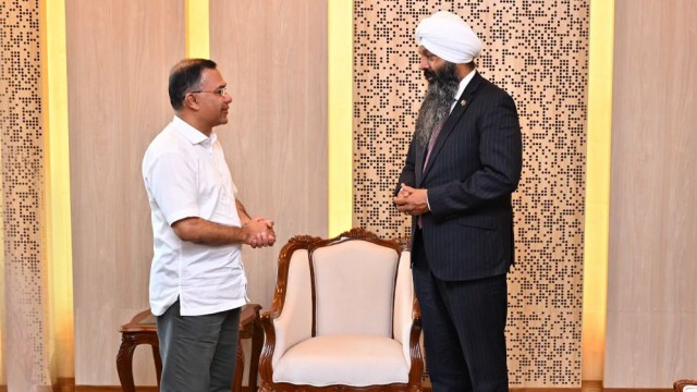 Bangladesh Seeks Canadian Cooperation in Health, Education and Energy