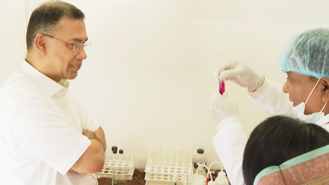 PM Tarique Rahman Inspects Mobile Laboratory for Safe Food Testing