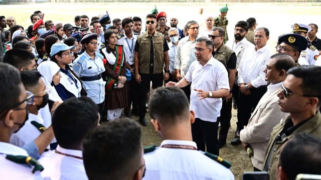 PM Tarique Rahman Makes Surprise Hospital, School Visits to Check Cleanliness and Dengue Prevention