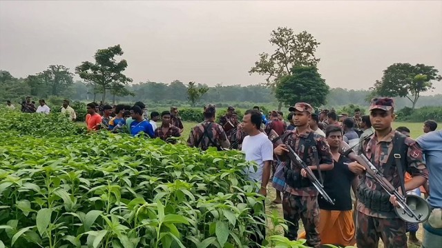 BGB Foils Multiple Push-In Attempts Along Border, Over 100 People Turned Back