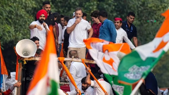 Supreme Court Registry Flags 14 Errors in Rahul Gandhi-Led Petition Against India’s Election Chief