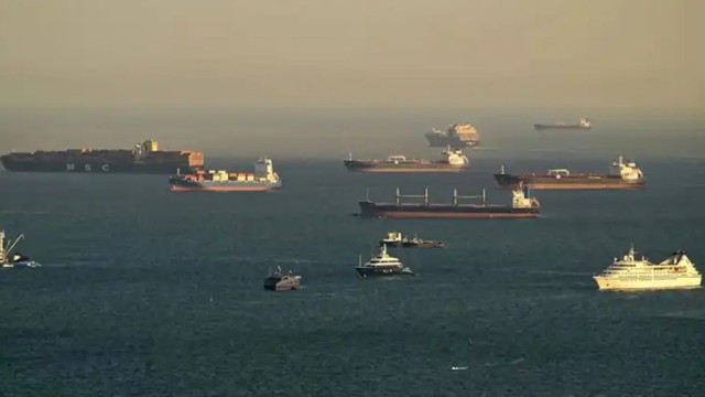 Iran, Oman Agree on Temporary Shipping Route Through Strait of Hormuz