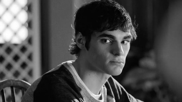 ‘Breaking Bad’ Actor RJ Mitte Dies at 34