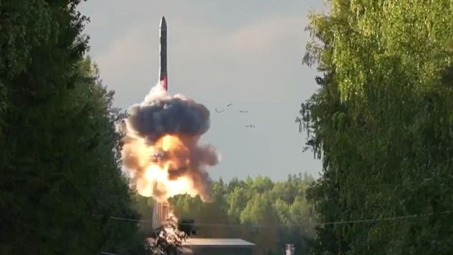 Russia Tests Mobile ICBM Over 6,700 Kilometers