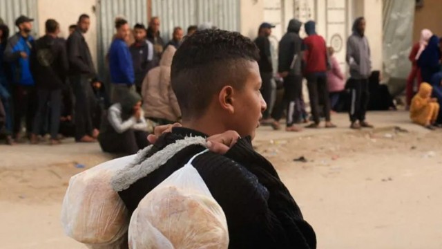 Gaza Faces Severe Bread Crisis Amid Flour and Fuel Shortages
