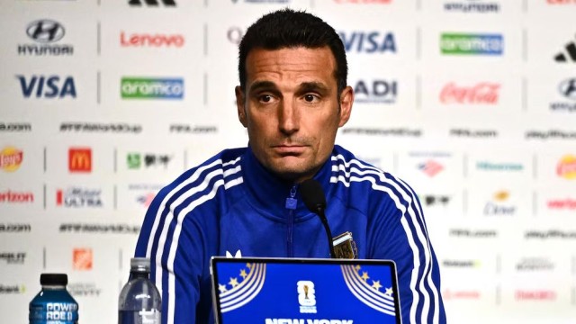 Scaloni Urges Argentina to Enjoy World Cup Final, Says Fans Are the Team's Greatest Inspiration
