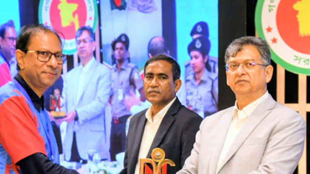Dhaka Ahsania Mission Wins Two Awards for Anti-Drug Work