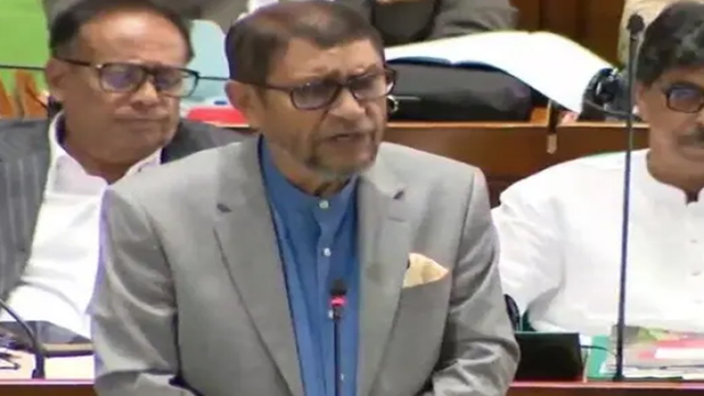 Health Minister suspends Ad-din Hospital licence over newborn deaths