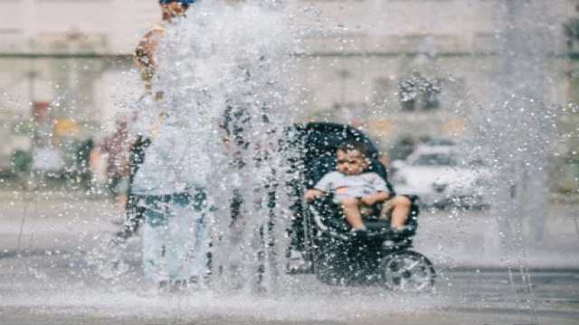 130 million Europeans to face 35°C heat on Monday as heatwave persists