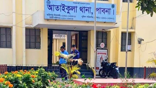 Husband, wife electrocuted while fishing in Pabna pond