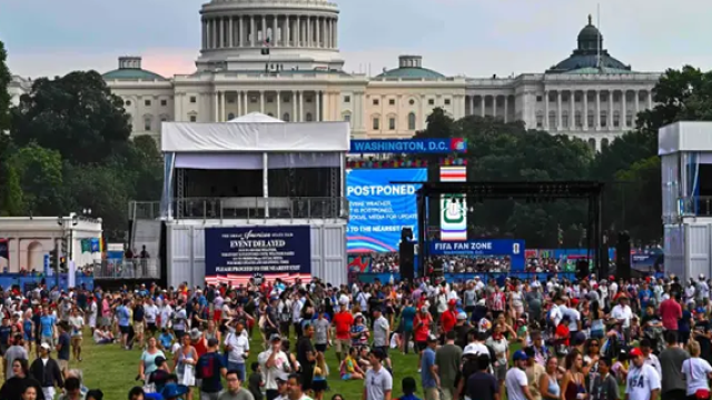 Trump rally disrupted as police clear crowds amid violent thunderstorms