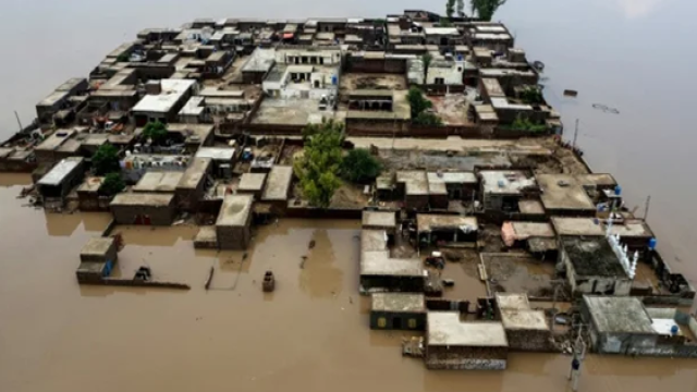 Monsoon Floods Inundate Eastern Pakistan, Displace Thousands as Rescuers Struggle to Reach Stranded Villages