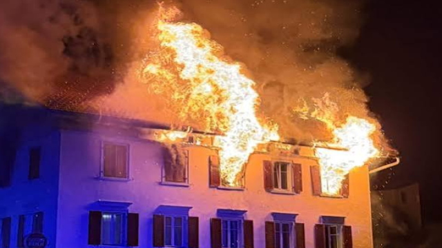 Two Dead, Several Missing After Apartment Block Fire in Eastern Switzerland