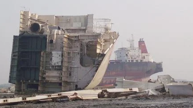 Shipyard Worker Dies from Injuries Sustained in Sitakunda Accident