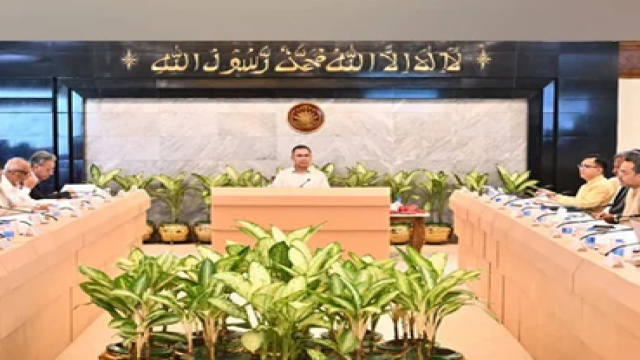 PM Calls for Unified, International-Standard Skills Training and Certification System