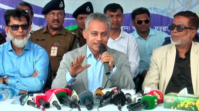 Removal of Soil Beneath Padma Railway Bridge Piers Poses No Risk, Says Railways Minister