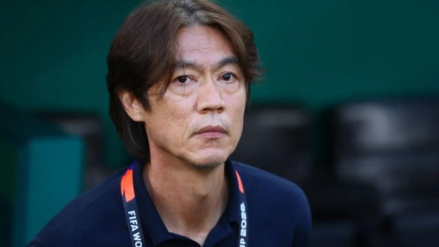 South Korea Coach Hong Myeong-bo Resigns After World Cup Exit, President Orders Investigation