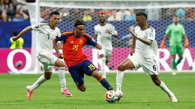 Spain Crush Saudi Arabia 4-0 as Yamal Makes World Cup History