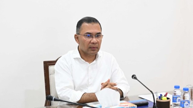 PM Tarique Rahman Directs Joint Efforts to Restore Dhaka Lakes, Install Sewage Treatment Plants