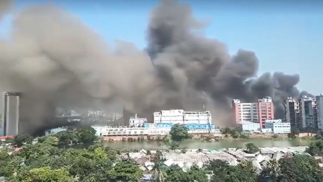 Fire Breaks Out at Drug International Factory in Tongi, 20 Fire Service Units Deployed