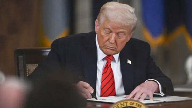 Trump Signs Sweeping Russia-Iran Sanctions Bill Into Law