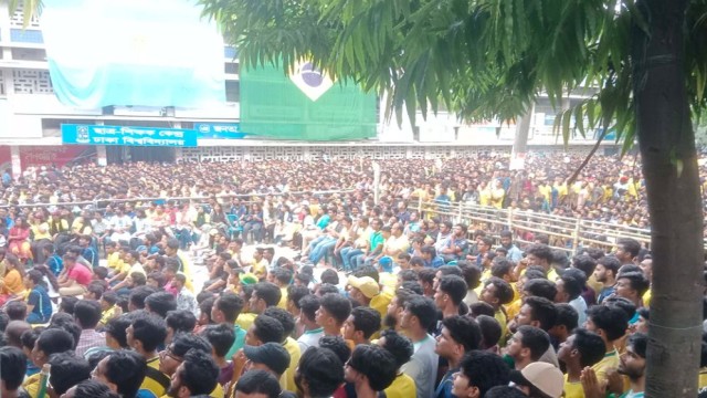Brazil Fans Pack DU's TSC to Watch World Cup Clash Against Haiti