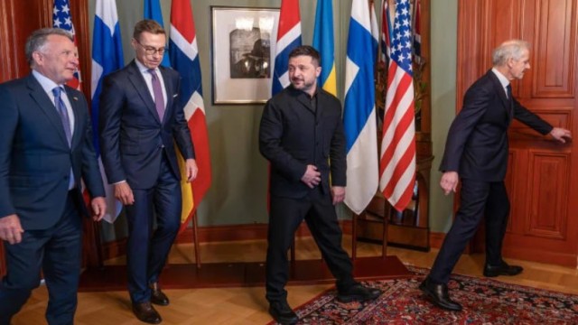 Zelensky Holds 'Productive' Talks with Trump Envoys in Oslo, Witkoff to Meet Putin