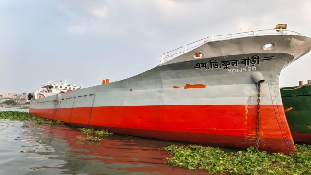 Coal-Laden Cargo Ship Sinks in Pashur River, 9 Crew's Safe