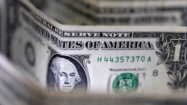 US Debt Surpasses 100% of GDP, Raising Economic Concerns