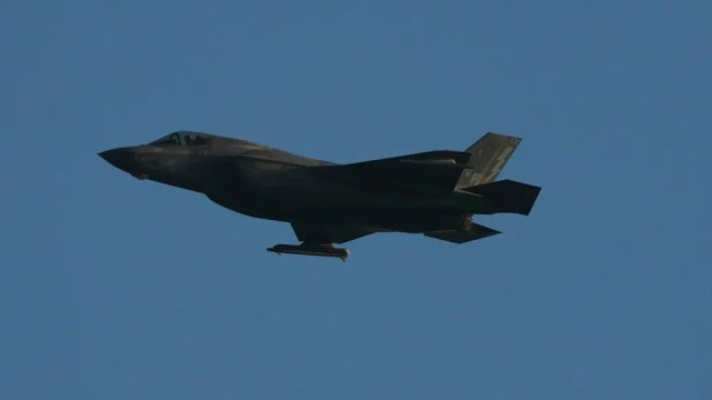 US Launches Fresh Strikes on Iranian Targets Following Trump's Warning