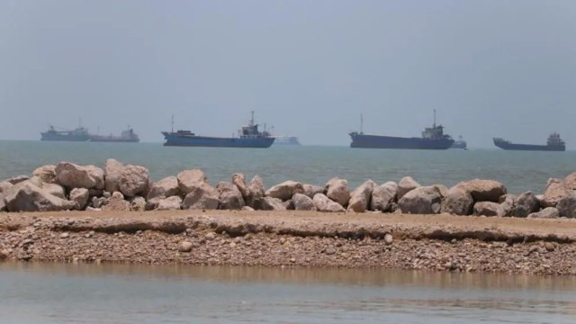US Lifts Naval Blockade on Iran Following Landmark Peace Agreement
