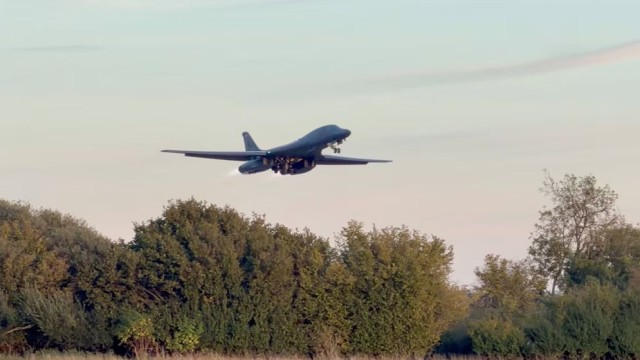 US Removes B-1 Bombers From UK Base Amid Iran-Linked Threat