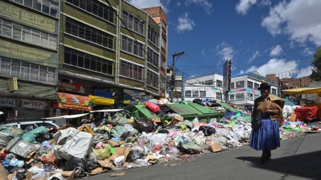 Two-Week Sanitation Strike Leaves Bolivia’s La Paz Buried in Garbage