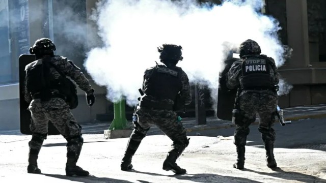 Violent Clashes Erupt in Bolivia as Miners Demand President’s Resignation