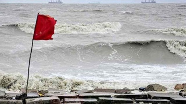 Local warning signal No. 3 at four seaports as low pressure forms