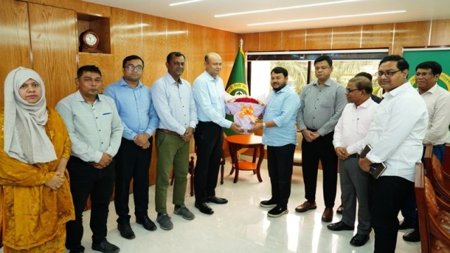 Rajshahi RCC Administrator Meets WASA MD Over City Development