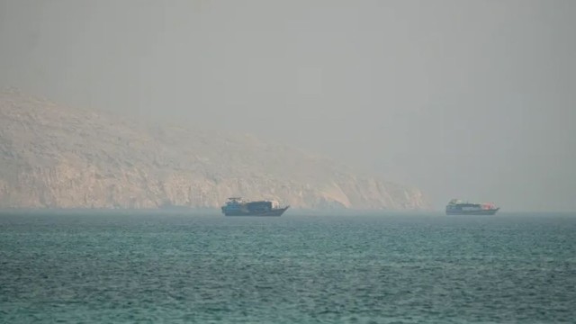 Oil Prices Jump Over 4% as U.S.-Iran Tensions Escalate in Strait of Hormuz