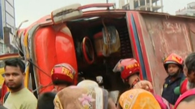 One Killed, Several Injured in Bus Collision at Nadda in Dhaka