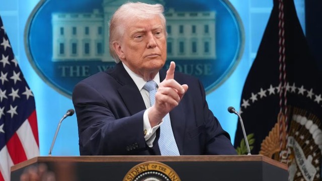 Trump Warns of Renewed Strikes if Iran Violates Ceasefire Terms